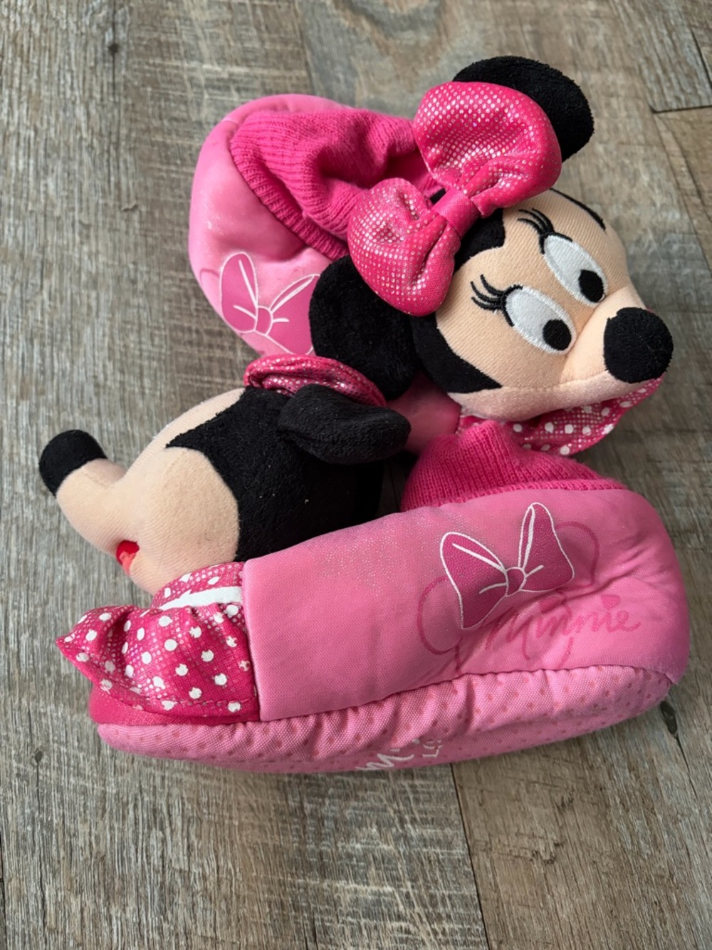 🌸 $10 SALE 🌸 Disney Minnie Mouse Pink Plush Kids Slippers